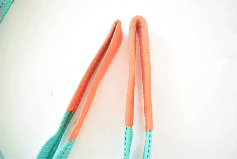 吊帶細(xì)節(jié)