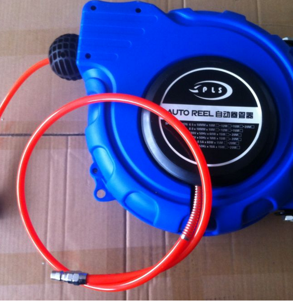 自動收縮卷管器