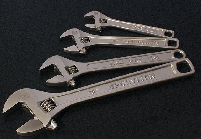 鎳合金活動扳手產(chǎn)品圖